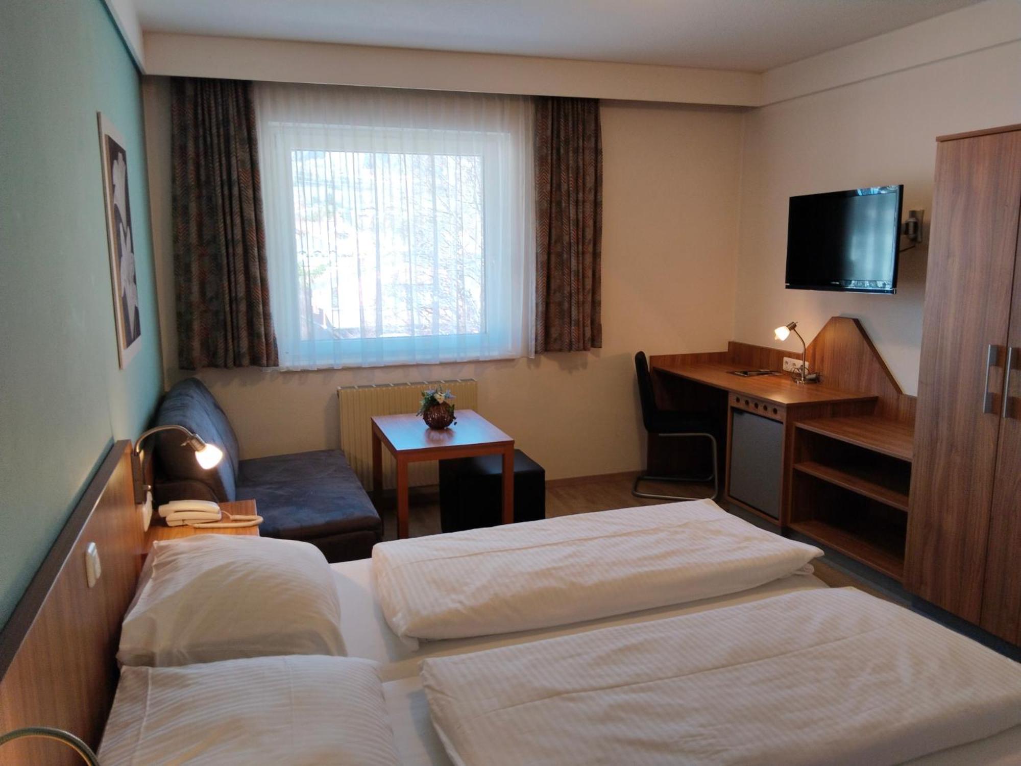 Dolomitenhotel Лиенц Екстериор снимка