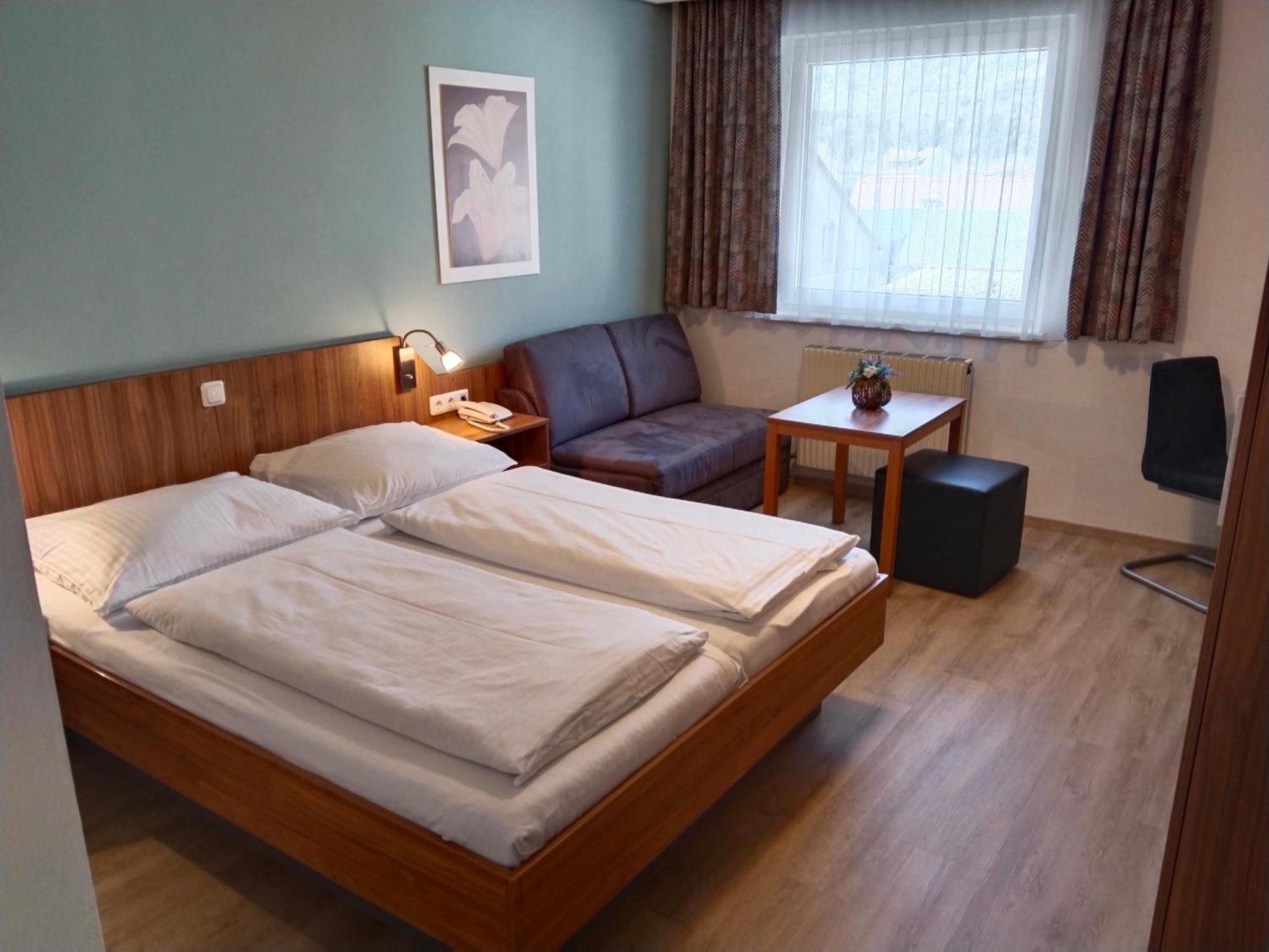 Dolomitenhotel Лиенц Екстериор снимка